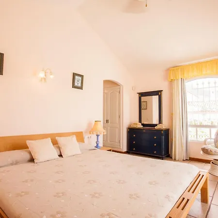 Kantuta Villa *