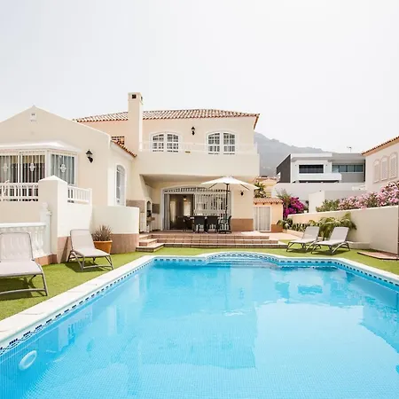 Kantuta Villa *